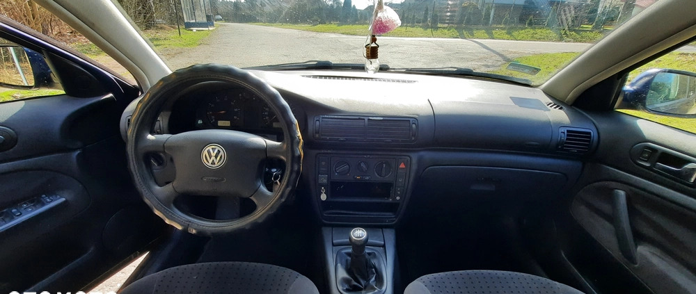 Volkswagen Passat cena 4300 przebieg: 335000, rok produkcji 2000 z Blachownia małe 29